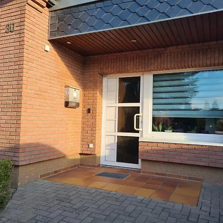 Geraeumiges Wohnerlebnis - Komfortabel Und Ruhig Apartament Neubrandenburg